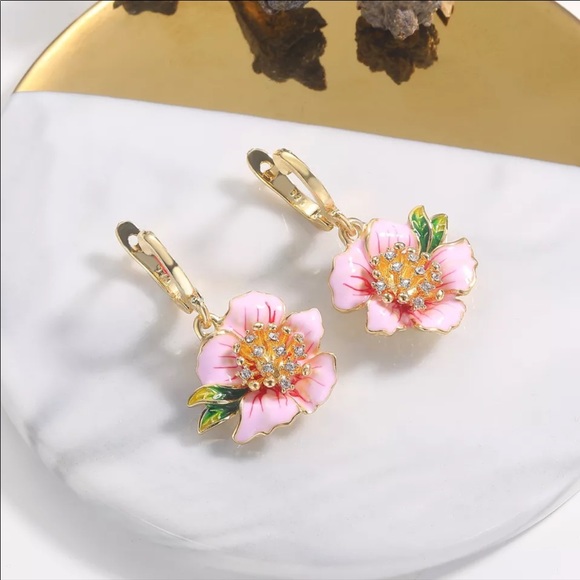 NEW Pink Blossom Flower Earrings - Picture 2 of 6